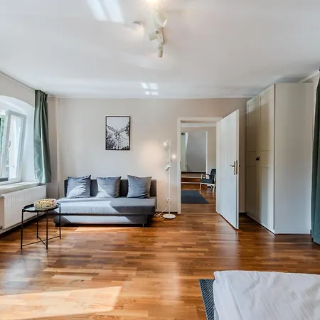 Aparthotel & 3*