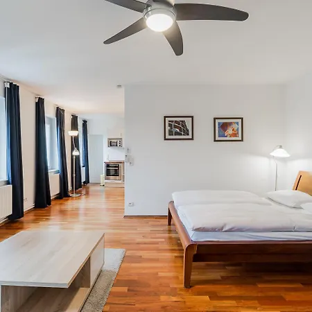 & Aparthotel 3*