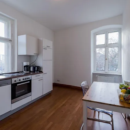 & 4* Βερολίνο